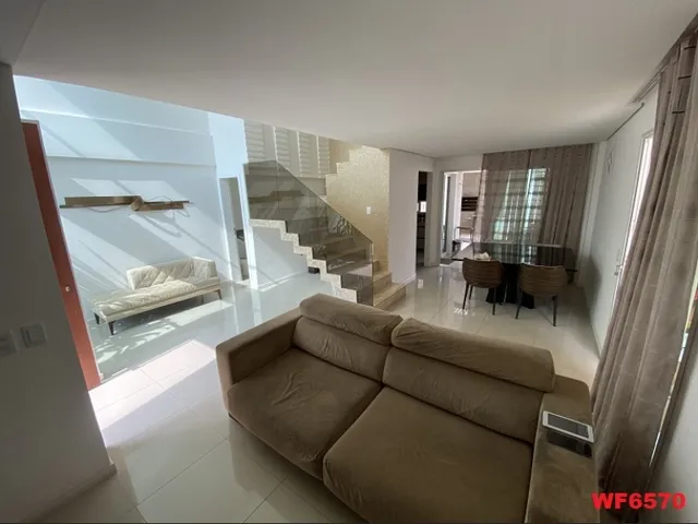 Imagem 2: Bosque das Oliveiras, Eusébio, Casa Duplex com 3 Quartos, 4 Vagas de Garagem