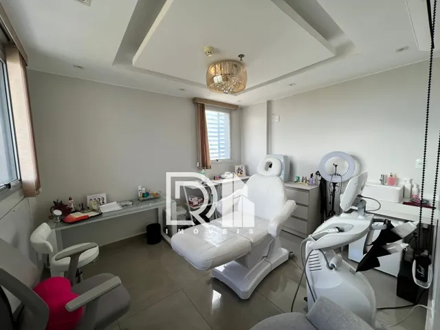 Imagem: Sala Comercial À Venda,31M², Andar Alto