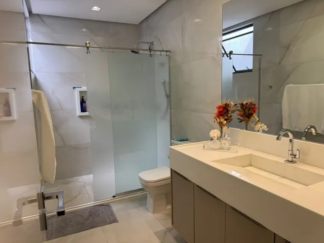 Imagem 2: Casa de Alto Padrão Completa - É Entrar e Morar! no Cond. Quinta das Laranjeiras