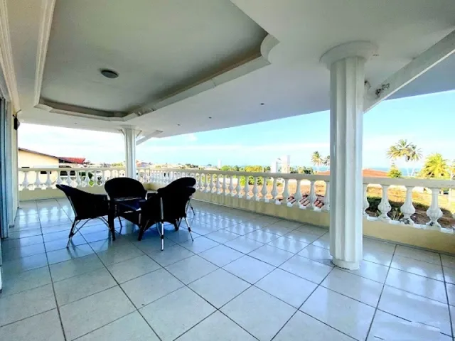 Imagem 10: Casa Duplex no Bairro Dunas com 3 Quartos, Vista Mar, 4 Vagas de Garagem, Piscina, Nascent