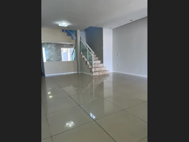 Imagem 11: Casa Duplex À Venda, Bairro Sapiranga com 4 Quartos, Rua Sem Saída com Porteiro