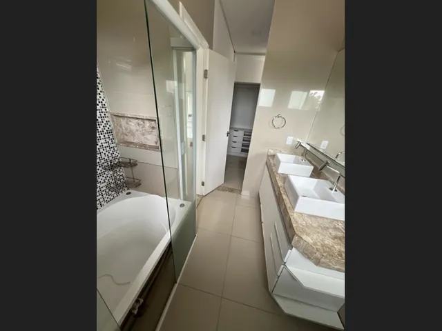Imagem 10: Casa Duplex À Venda, Bairro Sapiranga com 4 Quartos, Rua Sem Saída com Porteiro