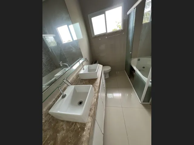 Imagem 7: Casa Duplex À Venda, Bairro Sapiranga com 4 Quartos, Rua Sem Saída com Porteiro