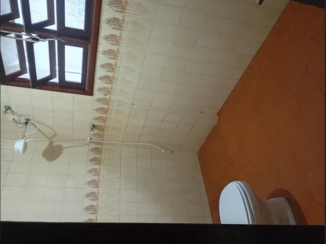 Imagem 2: Casa com 4 Quartos Colada Ao Centro de Itaboraí