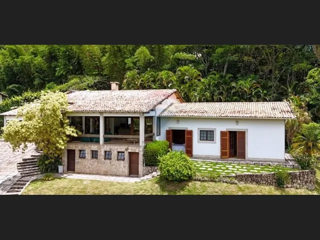 Imagem: Luxuosa Casa com 06 Quartos em Itaipava