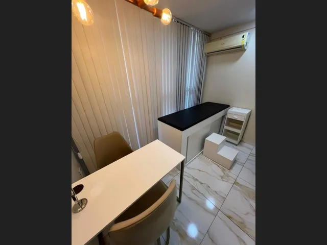 Imagem: A sala comercial possui Imóvel mobiliado e está