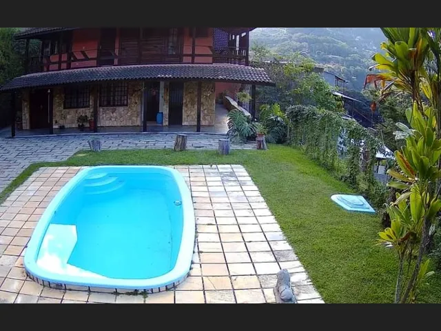 Imagem: Casa com 04 Quartos para Locação em Itaipava