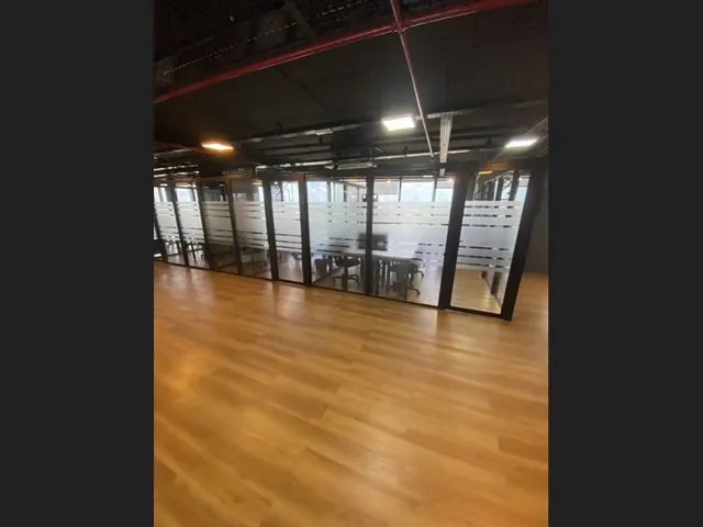 Imagem 3: Alugue Sala Mobiliada no Wstc Village - Estrutura Completa e Excelente Localização