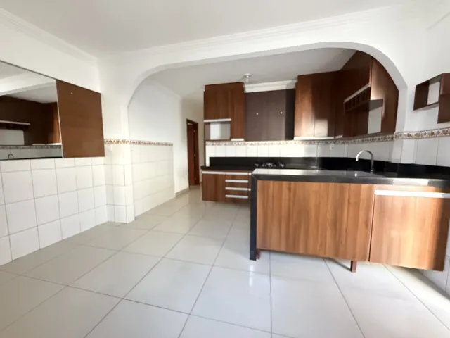 Imagem 5: Aluga-Se Casa Ampla - Excelente Localização! Serra Dourada II ( Atrás da Lotérica )