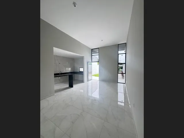 Imagem 6: Casa Plana Moderna com 3 Suítes, 3 Vagas de Garagem, Área Gourmet e Quintal na Sapiranga