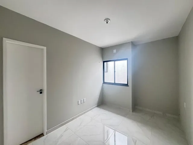 Imagem 10: Casa Plana Moderna com 3 Suítes, 3 Vagas de Garagem, Área Gourmet e Quintal na Sapiranga