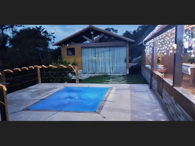 Imagem: A casa possui 2 Dormitórios, 1 Banheiro, 3 Vagas na