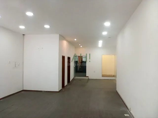 Imagem 2: Loja Comercial 150M² no Centro de Niterói, Rio de Janeiro - Ideal para Farmácia Ou Academia
