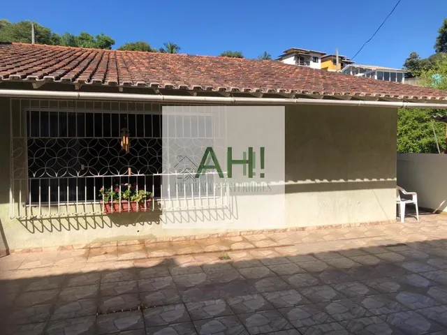 Imagem 2: Casa espaçosa com 5 quartos e 3 banheiros para alugar em Itaipu, Niterói, Rio de Janeiro