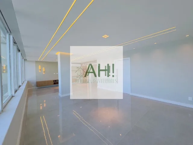 Imagem 2: Apartamento de Luxo com 4 Quartos e 2 Vagas em Icaraí, Niterói, 250m², Próximo a