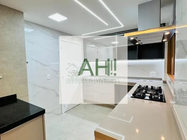 Imagem 11: Apartamento de Luxo com 4 Quartos e 2 Vagas em Icaraí, Niterói, 250m², Próximo a