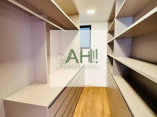Imagem 6: Apartamento de Luxo com 4 Quartos e 2 Vagas em Icaraí, Niterói, 250m², Próximo a