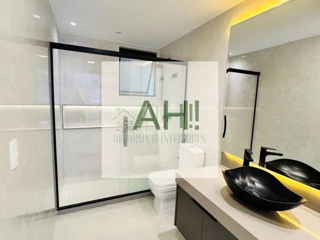 Imagem 13: Apartamento de Luxo com 4 Quartos e 2 Vagas em Icaraí, Niterói, 250m², Próximo a