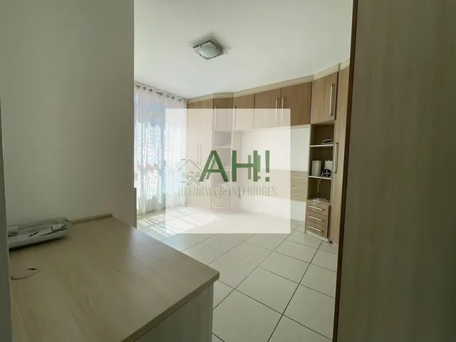 Imagem 2: Apartamento à venda em São Francisco, Niterói - 3 Quartos, 1 Suíte, 2 Vagas de Garagem