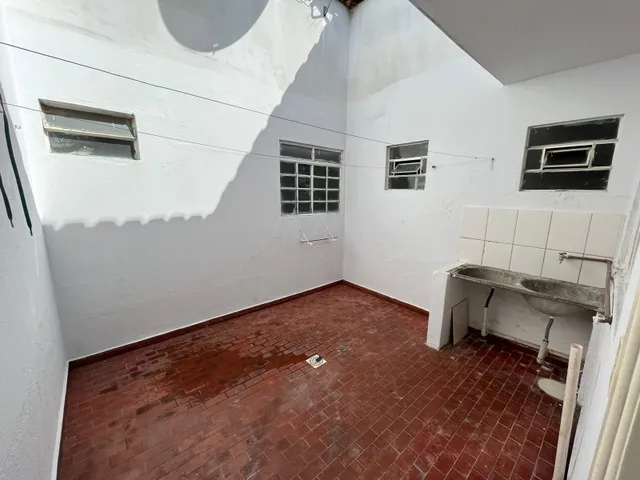 Imagem 3: Vendo Galpão Comercial com 2 Apartamentos de 3 Quartos Setor Leste Universitário