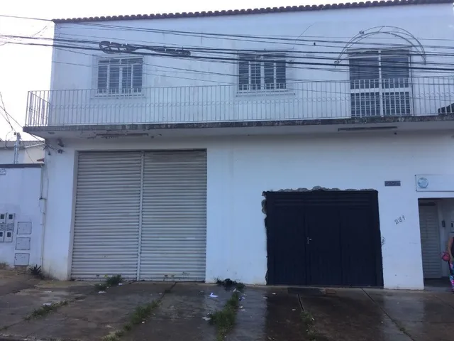 Imagem: Vendo Galpão Comercial com 2 Apartamentos