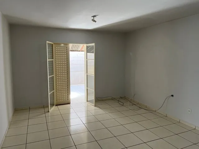 Imagem 16: Vendo Galpão Comercial com 2 Apartamentos de 3 Quartos Setor Leste Universitário