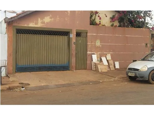 Imagem 2: CASA RESIDENCIAL em Quirinópolis - GO, Municipal