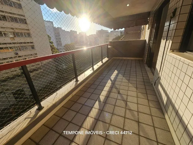 Imagem: O apartamento possui 3 Dormitórios, 1 Suíte, 1 Banheiro,