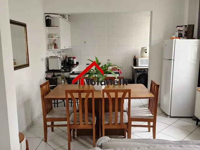 Imagem: O apartamento possui 2 Dormitórios, 1 Banheiro, 1 Vaga na