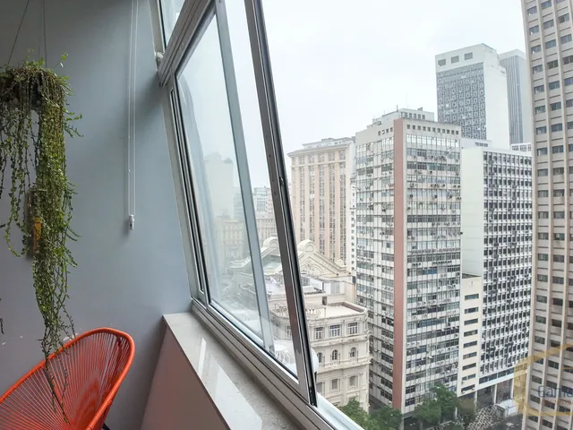 Imagem 4: Apartamento totalmente mobiliado, na Av. Rio Branco, andar alto, a apenas 2 minutos do