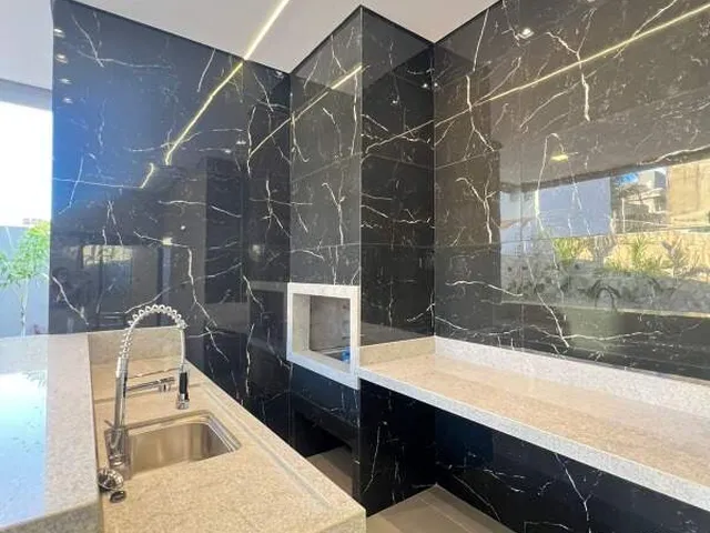 Imagem 2: Casa Térrea de Alto Padrão com Área de Lazer Completa em Localização Privilegiada!
