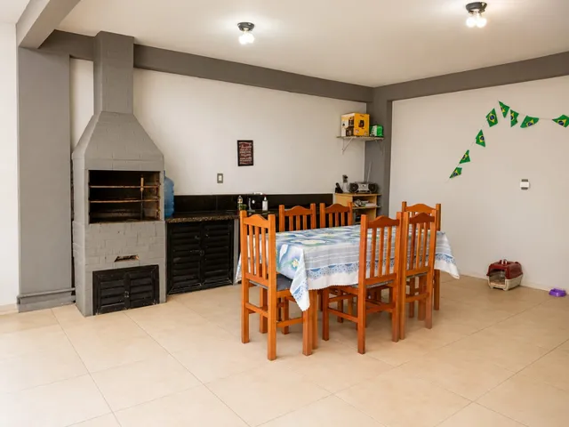 Imagem 3: Casa para venda em Centro com 3 quartos, sendo 1 suíte, 305m²