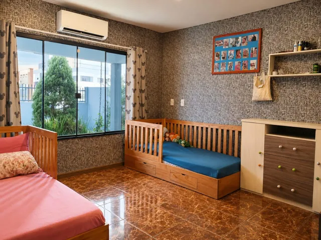 Imagem 4: Casa para venda em Centro com 3 quartos, sendo 1 suíte, 305m²