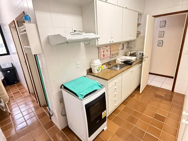 Imagem 7: Apartamento à Venda no Centro de Guarapari-ES com Vista para o Mar - 3 Quartos, 1