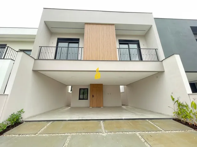Imagem: LINDA CASA NA CIDADE DE TIMBÓ/SC