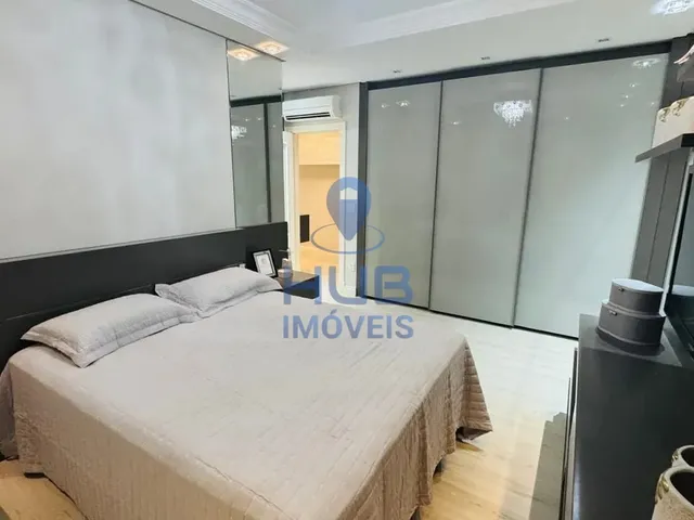 Imagem 14: Apartamento com 4 dormitórios sendo 4 suítes e 3 vagas de garagem em Itapema/SC