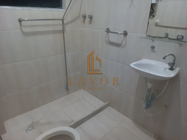 Imagem 8: Vendo, reformado, 2 quartos, suite, garagem, comercio diversos, metrô