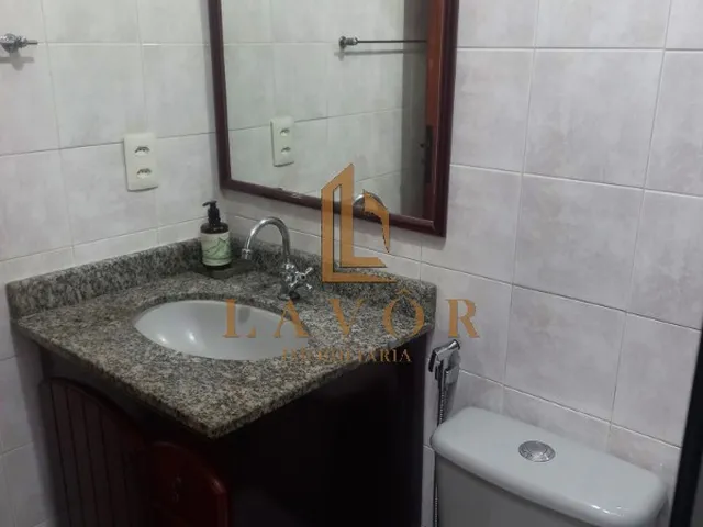 Imagem 8: Apartamento reformado, ref 2405, 2 quartos, varanda, garagem, piscina, play R$630.000