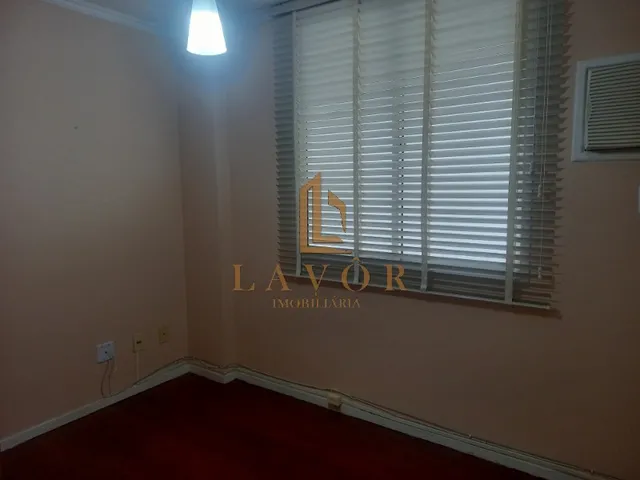 Imagem 11: Apartamento reformado, ref 2405, 2 quartos, varanda, garagem, piscina, play R$630.000