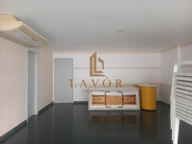 Imagem 13: Apartamento reformado, ref 2405, 2 quartos, varanda, garagem, piscina, play R$630.000
