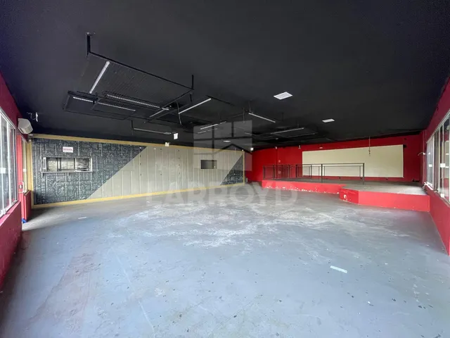 Imagem 14: Sala comercial com 4 banheiros