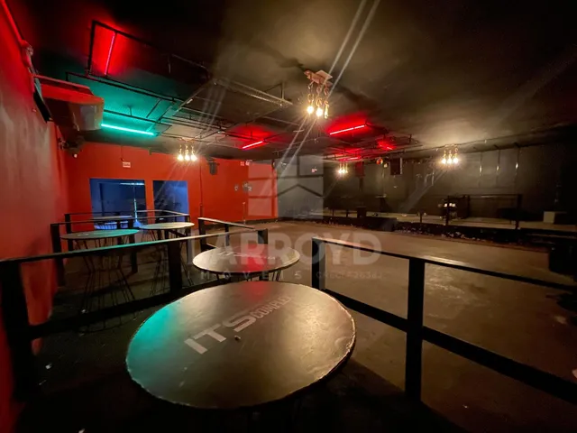 Imagem 15: Sala comercial com 4 banheiros