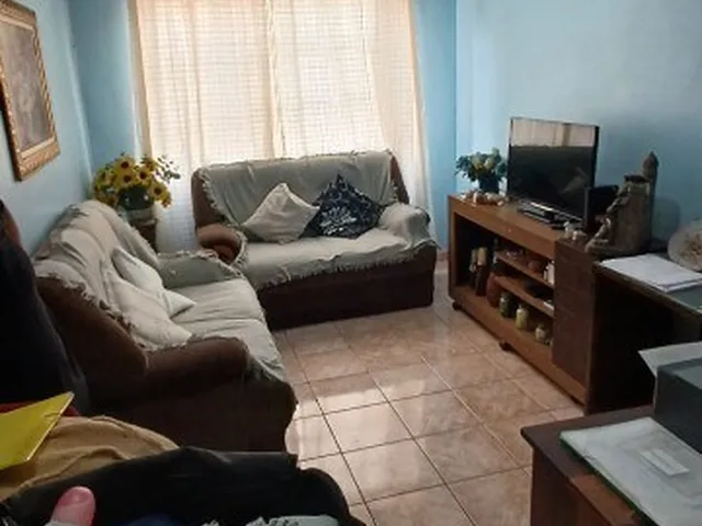 Imagem: O apartamento possui 2 Dormitórios, 1 Banheiro, 2 Vagas na