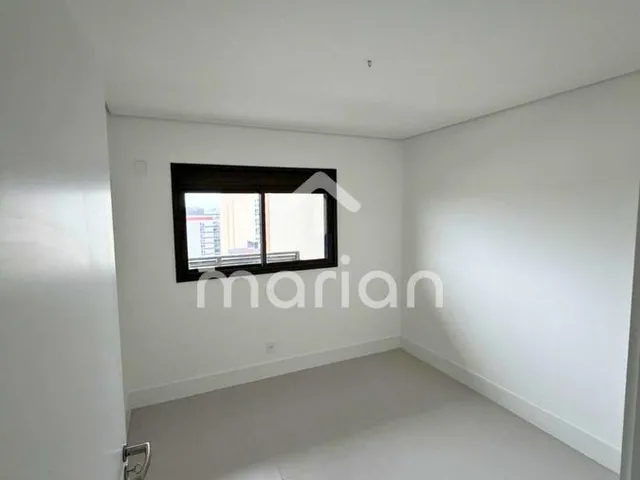Imagem 9: Apartamento Vista Mar  a 100m da praia com 2 Quartos à Venda no Blue One, Centro