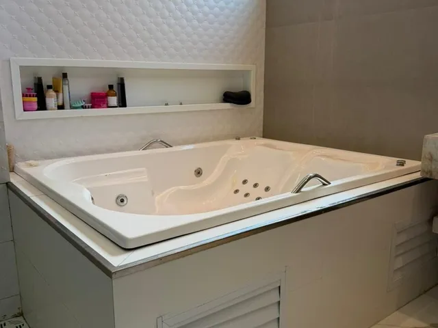 Imagem 11: Casa em Condomínio Cidade Jardim II com 680m² e Área Completa