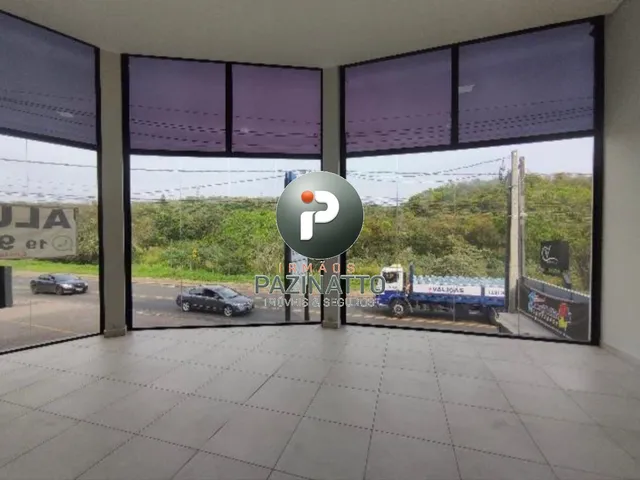 Imagem: A sala comercial possui 2 Banheiros, 6 Vagas na garagem, 79m²