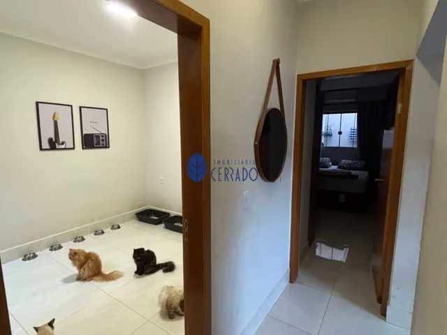 Imagem 4: Casa Moderna À Venda no Residencial Villa Bella: 3 Quartos, Suíte e Espaço Gourm