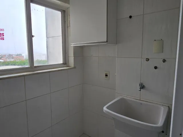 Imagem 9: Alugo Apartamento em super oportunidade com 81m2, varanda panorâmica, 3/4, suíte, total