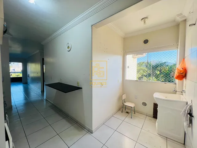 Imagem 3: Apartamento com suíte e sacada com churrasqueira no bairro Carijós em Indaial