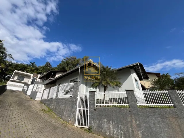 Imagem: Casa semi mobiliada com área de festas